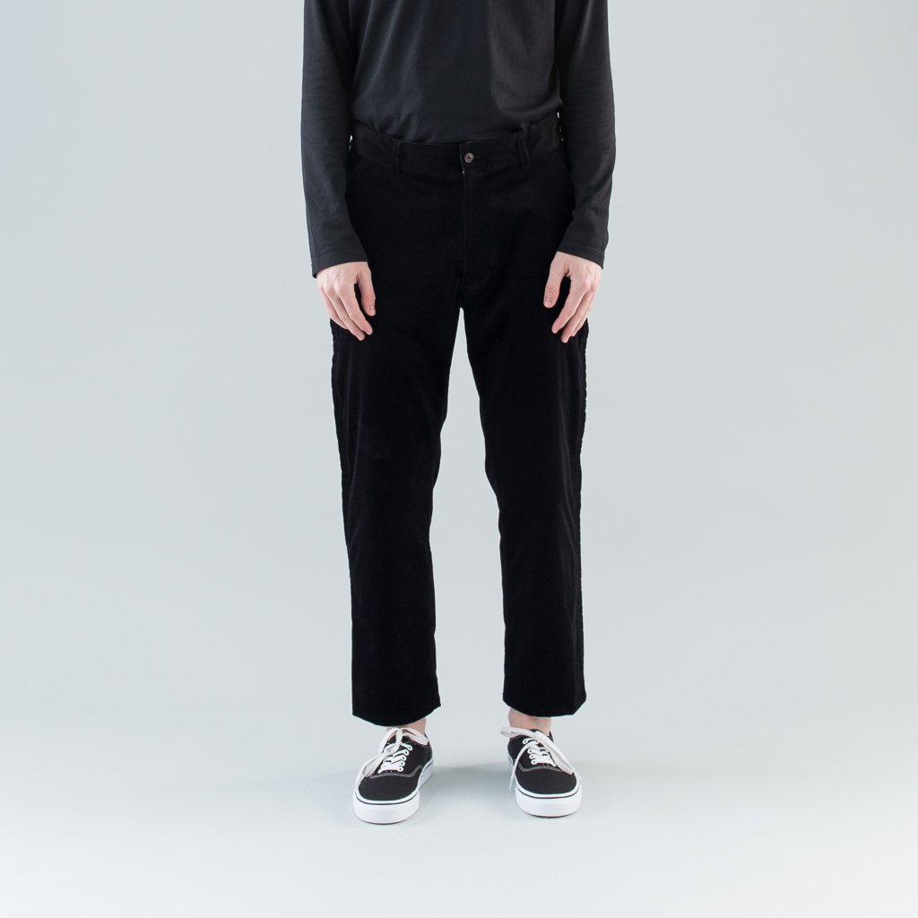 OUTSEAM TROUSERS - BLACK CORDUROY